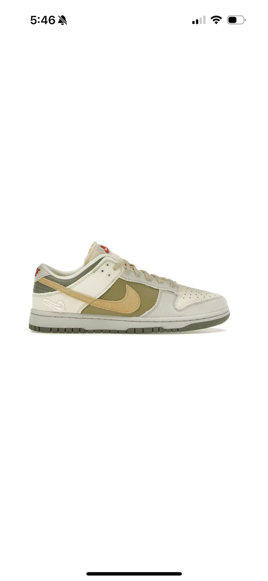 Dunk Low “Light Bone”