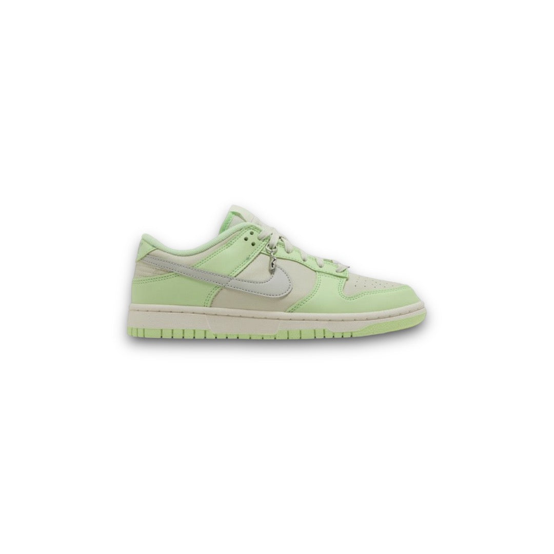 Dunk Low “SeaGlass”