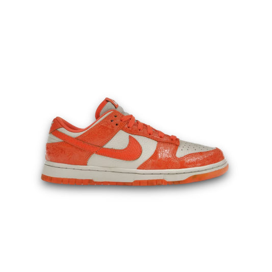 Dunk Low “Cracked Orange”