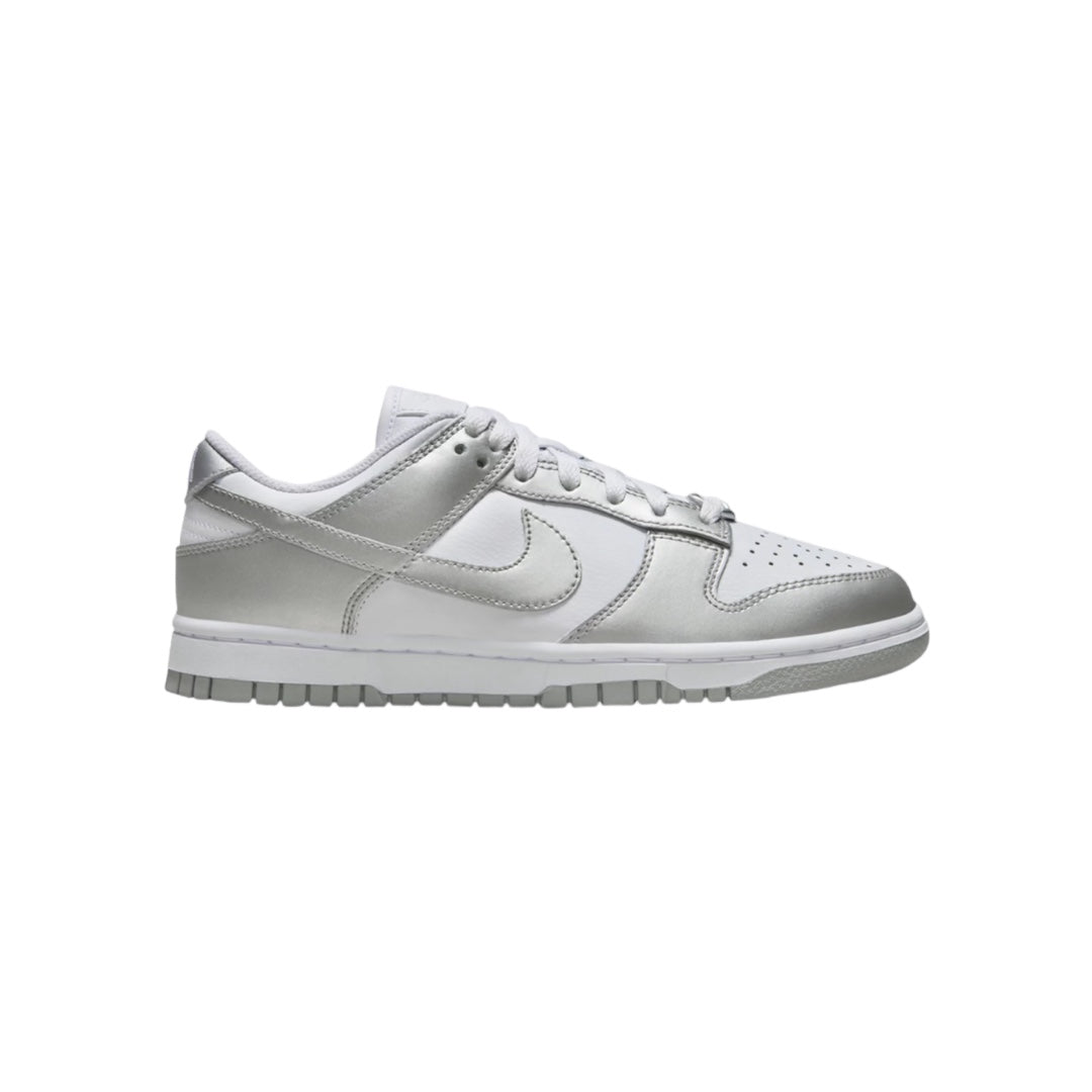 Dunk Low ‘Metallic Silver’ Wmns