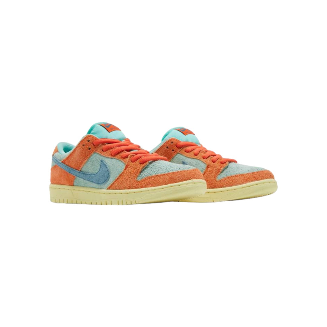 Dunk Low SB “Orange Emerald”