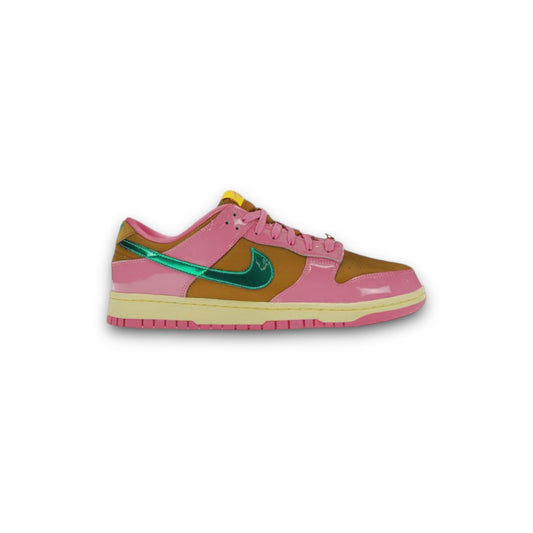 Dunk Low “Barbie”