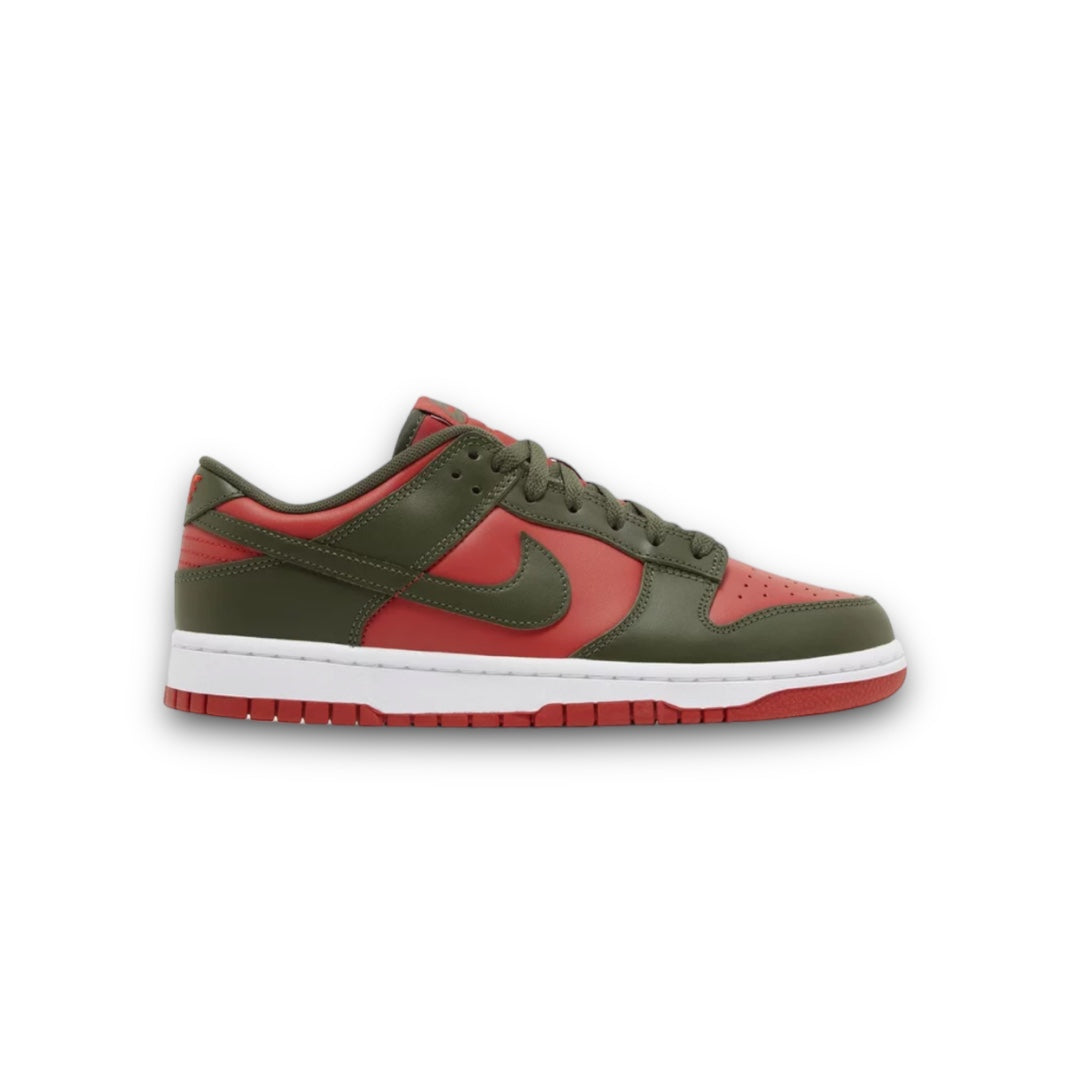 Dunk Low “Mystic Red Cargo Khaki”