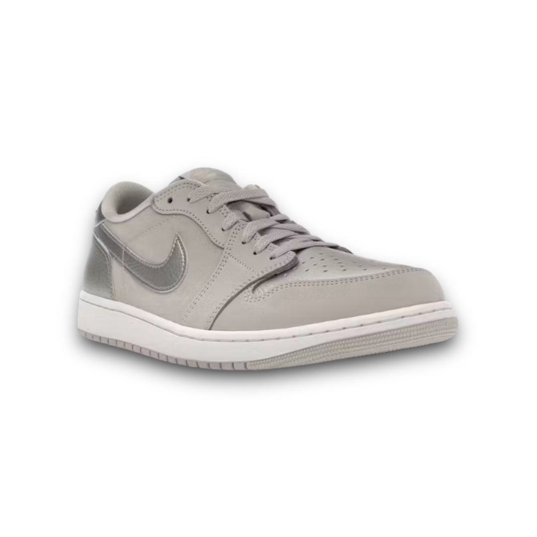 Jordan 1 Low OG “Metallic Silver”